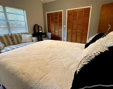 2124 Rivers Edge Court - Photo Thumbnail 27