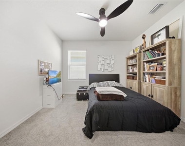 479 Pelham Park Drive - Photo Thumbnail 9
