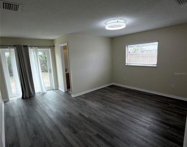 1405 N Saturn - Photo Thumbnail 6