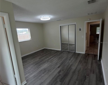 1405 N Saturn - Photo Thumbnail 7