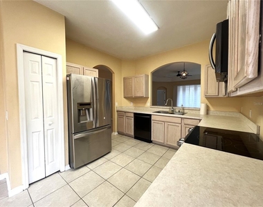 4615 Dunnie Drive - Photo Thumbnail 10
