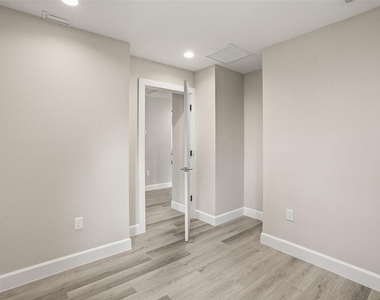 1412 W Harvard Street - Photo Thumbnail 17