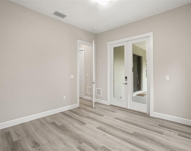 1412 W Harvard Street - Photo Thumbnail 26