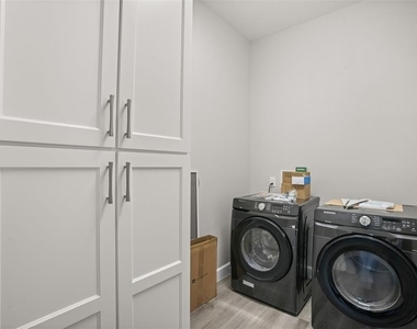 1412 W Harvard Street - Photo Thumbnail 29