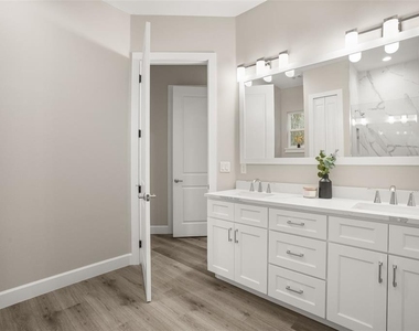 1412 W Harvard Street - Photo Thumbnail 20