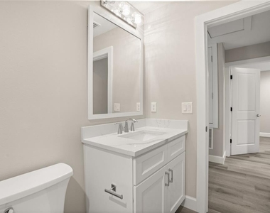 1412 W Harvard Street - Photo Thumbnail 15
