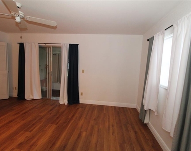 2202 Clubhouse Drive - Photo Thumbnail 14