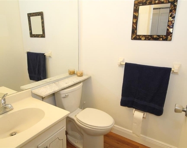 2202 Clubhouse Drive - Photo Thumbnail 10