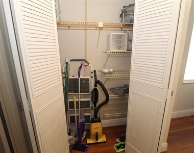 2202 Clubhouse Drive - Photo Thumbnail 11
