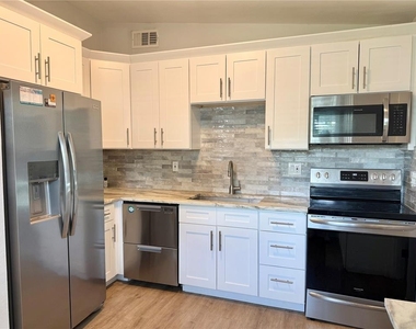 5144 13th Avenue S - Photo Thumbnail 2