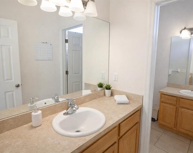 14271 Nw 10th Road - Photo Thumbnail 11