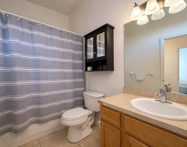 14271 Nw 10th Road - Photo Thumbnail 12
