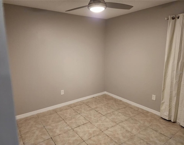2883 Picadilly Circle - Photo Thumbnail 21