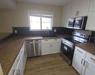 1836 N Crystal Lake Drive - Photo Thumbnail 4