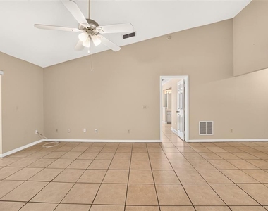 2478 Se 18th Circle - Photo Thumbnail 16