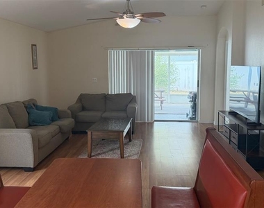 1886 Holton Road - Photo Thumbnail 2