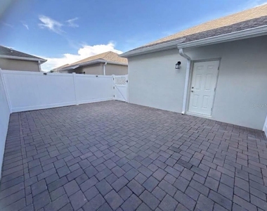3065 Ella Way - Photo Thumbnail 12