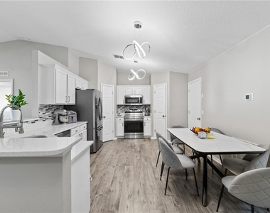 785 Welch Hill Circle - Photo Thumbnail 3