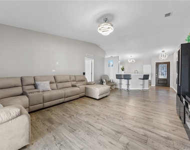 785 Welch Hill Circle - Photo Thumbnail 10