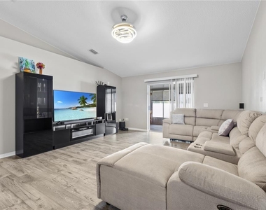 785 Welch Hill Circle - Photo Thumbnail 11