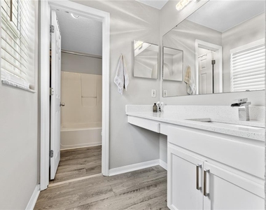 785 Welch Hill Circle - Photo Thumbnail 17