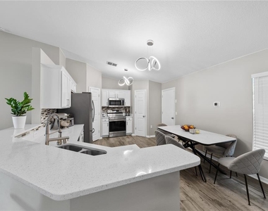 785 Welch Hill Circle - Photo Thumbnail 9
