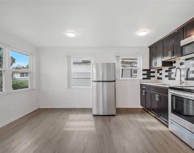 723 24th Street Nw - Photo Thumbnail 3