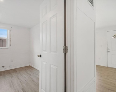 723 24th Street Nw - Photo Thumbnail 11