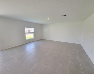 5651 Costa Blanca Way - Photo Thumbnail 6