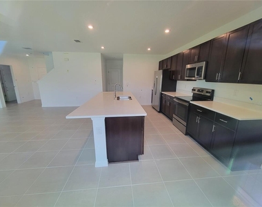 5651 Costa Blanca Way - Photo Thumbnail 1