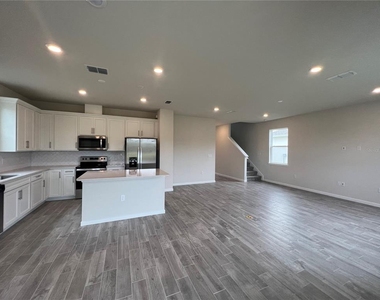17575 Saw Palmetto Avenue - Photo Thumbnail 20