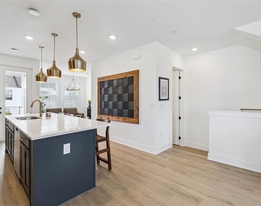 15387 Hamlin Park Drive - Photo Thumbnail 14