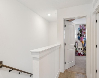 15387 Hamlin Park Drive - Photo Thumbnail 28