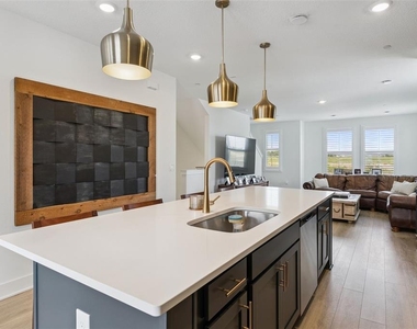 15387 Hamlin Park Drive - Photo Thumbnail 16