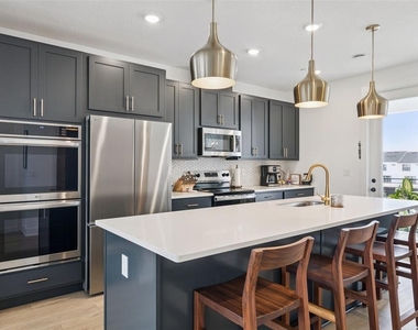 15387 Hamlin Park Drive - Photo Thumbnail 17
