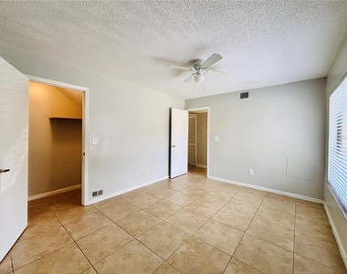 12236 Fox Hound Lane - Photo Thumbnail 19