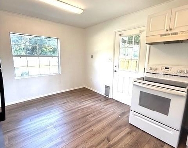 2215 Vine Street - Photo Thumbnail 8