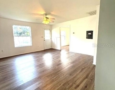 2215 Vine Street - Photo Thumbnail 2