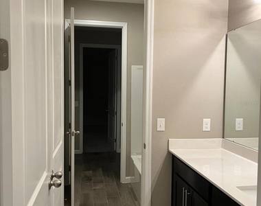 345 Casa Verano Lane - Photo Thumbnail 10