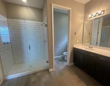 345 Casa Verano Lane - Photo Thumbnail 16