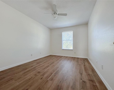 760 Cresting Oak Circle - Photo Thumbnail 14