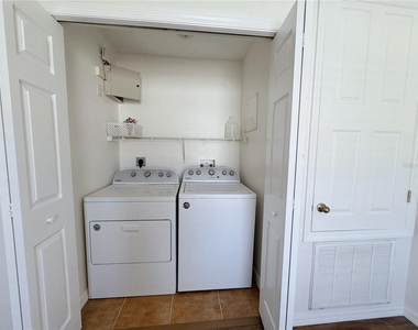 760 Cresting Oak Circle - Photo Thumbnail 13