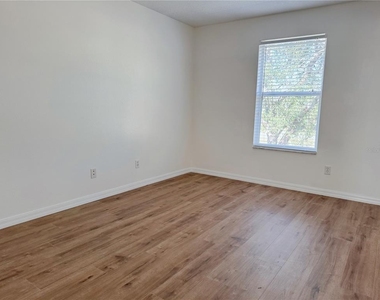 760 Cresting Oak Circle - Photo Thumbnail 19