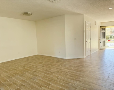 760 Cresting Oak Circle - Photo Thumbnail 2