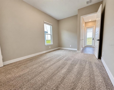 16477 Silver Brook Way - Photo Thumbnail 12