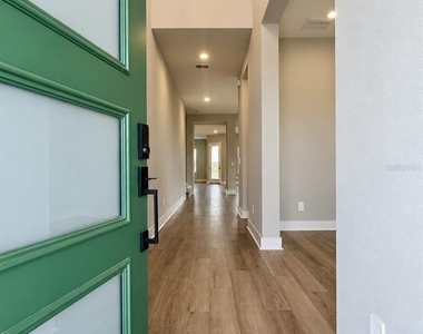 16477 Silver Brook Way - Photo Thumbnail 2