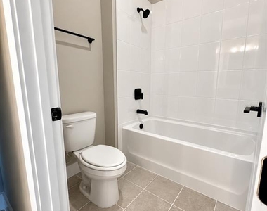 16477 Silver Brook Way - Photo Thumbnail 24