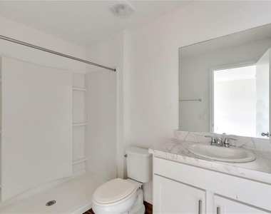 808 Abbeville Court - Photo Thumbnail 6