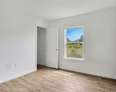 808 Abbeville Court - Photo Thumbnail 5