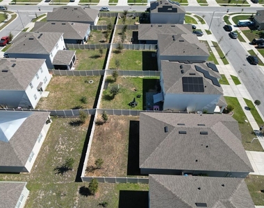 320 Guadlupe Street - Photo Thumbnail 31